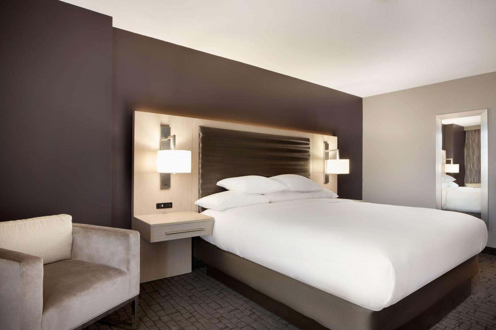 Embassy Suites By Hilton Charlotte Uptown Ngoại thất bức ảnh