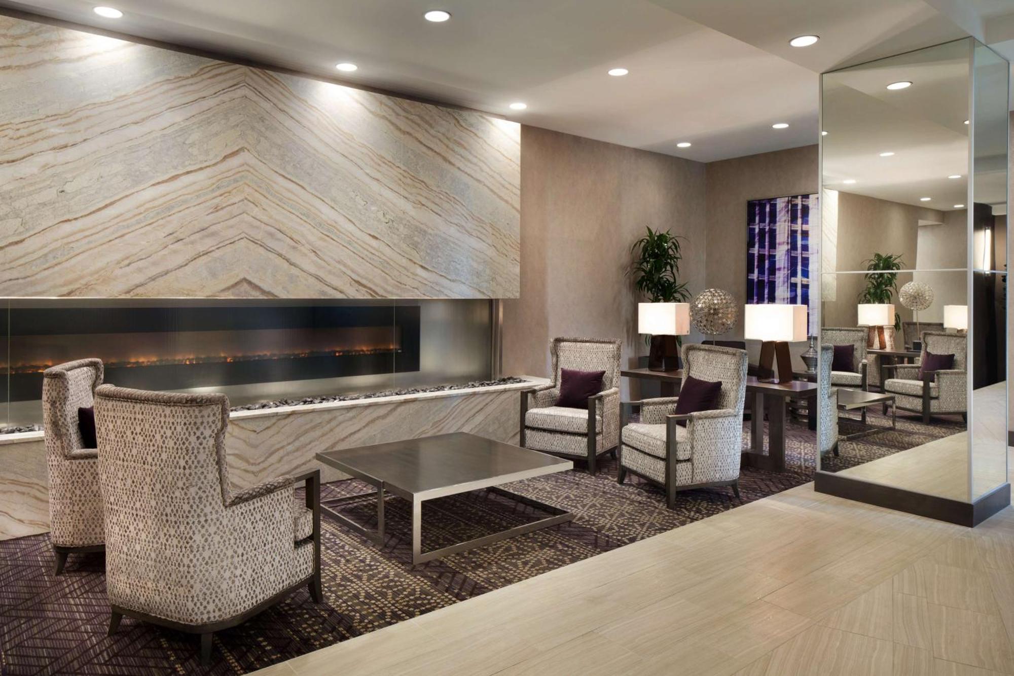 Embassy Suites By Hilton Charlotte Uptown Ngoại thất bức ảnh
