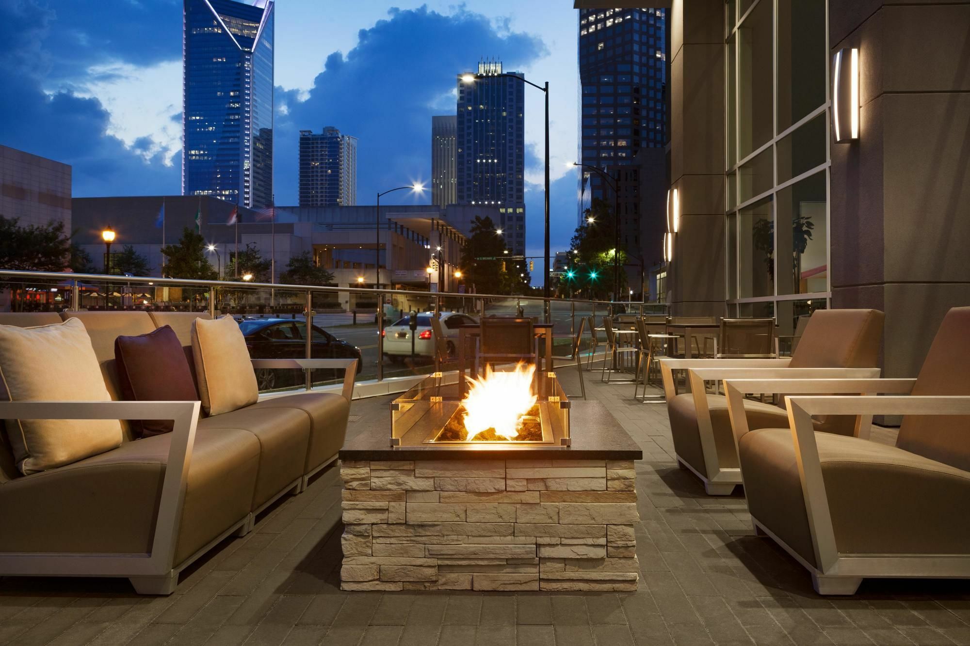 Embassy Suites By Hilton Charlotte Uptown Ngoại thất bức ảnh